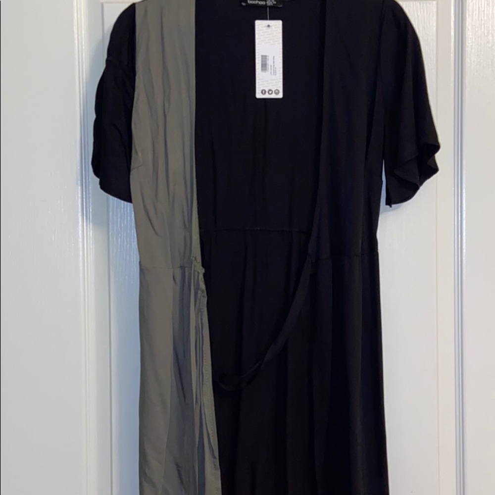 Contrast Wrap Midi Dress